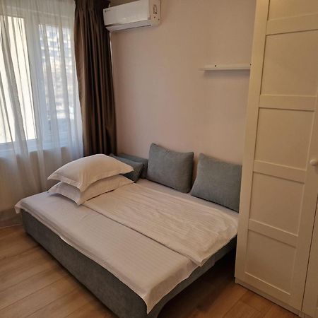 One By One - By Grand Accommodation Bucharest Room photo